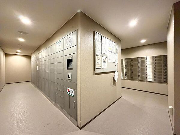 【宅配ボックス】共働きなど不在が多い方、ネット通販の利用が多い方に大変便利。