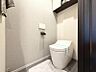 トイレ：【トイレ】シンプルな内装のトイレはお掃除もしやすいです。