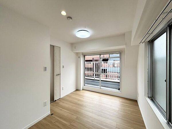 【収納】各部屋に収納が充実しており、整理整頓がしやすい設計です。