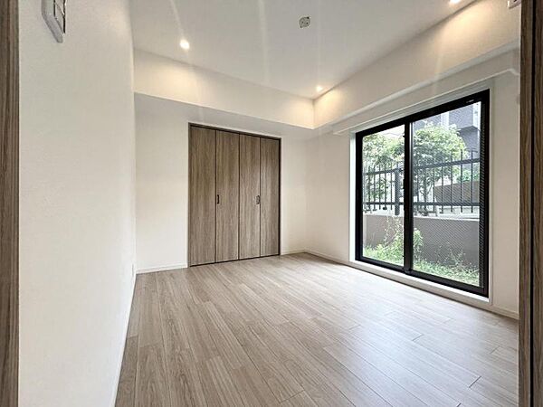 【洋室:5.3帖】時を忘れて過ごす場所として過ごせるお部屋です。
