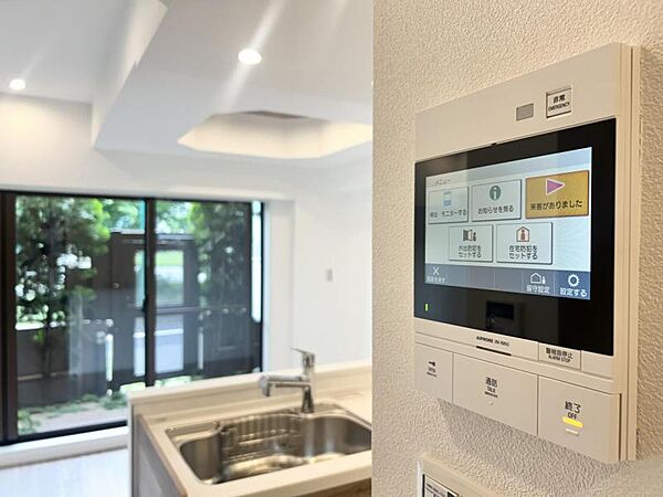 【TVインターホン】安心を見える形にしたTV付インターホン。