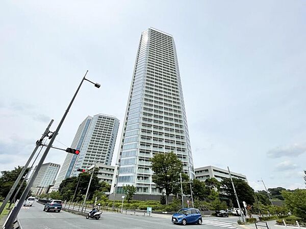 【外観】周囲と調和しつつも品の良さが際立つ外観。