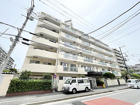 【外観】スタイリッシュな印象の外観です。