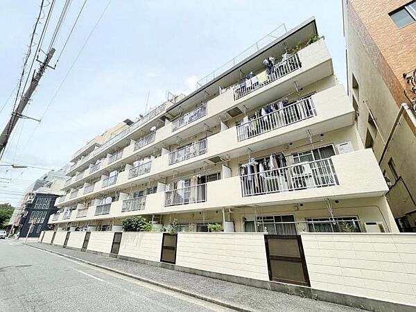 【外観】端正なデザインが品格を感じさせます。