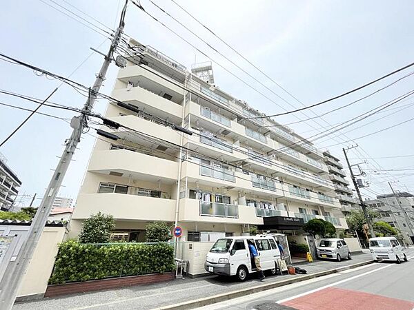 【外観】分譲マンションならではの品のある外観です。