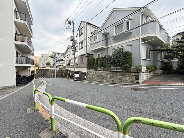 【外観】凛とした佇まいが印象に残るデザイン。