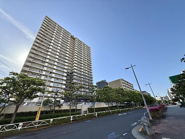 【外観】落ち着いた佇まいが魅力の建物外観です。