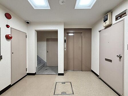 【エレベーター】マンション内の移動も快適です。