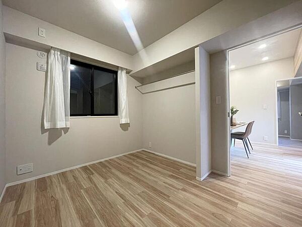 【洋室：4.6帖】自分だけのスペース、どんなお部屋にするかとっても楽しみですね。