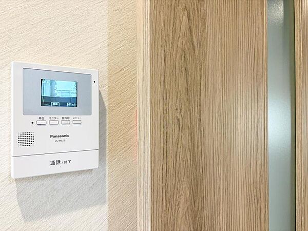 【設備】　家族の安心を守るTVインターホン