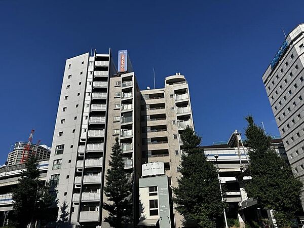 【外観】周囲と調和しつつも品の良さが際立つ外観。
