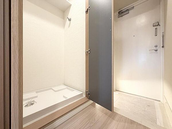 【洗面所】生活感の隠せるランドリースペース