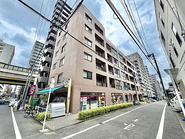 【外観】分譲マンションならではの品のある外観です。