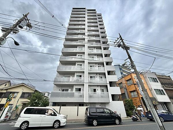 【外観】分譲マンションならではの品のある外観です。
