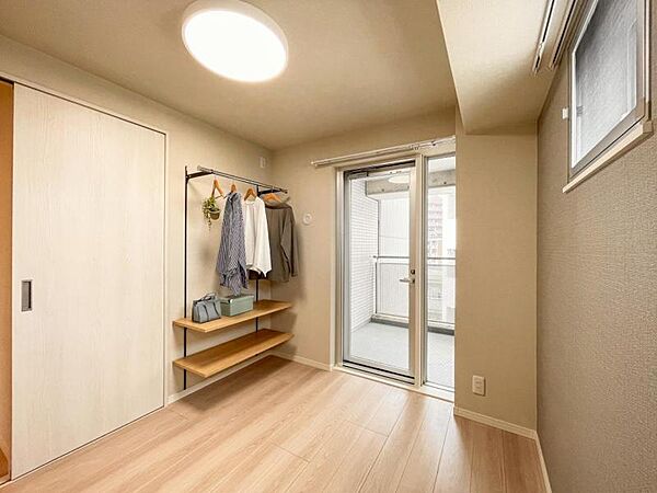 【洋室：6.5帖】　