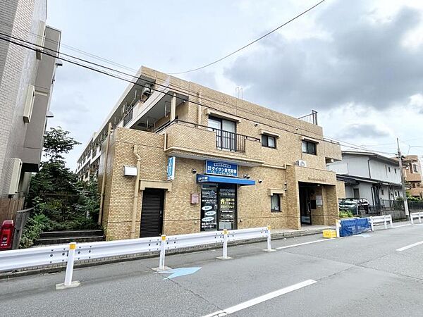 【外観】重厚感と洗練さを兼ね備えた佇まい。