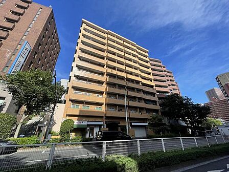 【外観】派手すぎず、地味すぎない。ちょうど良い高級感が漂う大人の住まい。