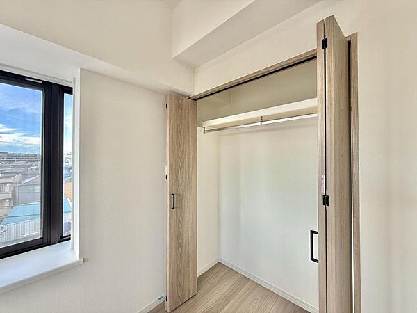 【収納】室内を有効的にお使いいただける全居室収納付き。洋服や雑貨など無駄なく収納いただけます。