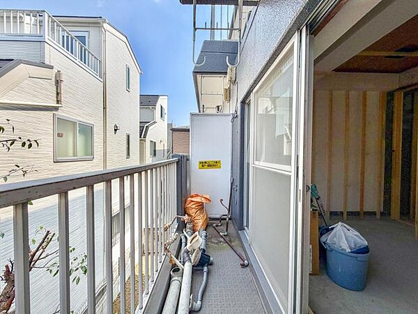 【バルコニー】　陽当たり良好で開放感のあるバルコニー