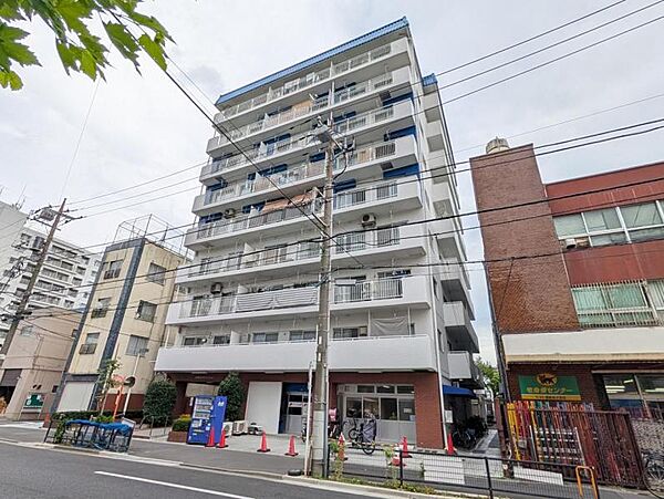 【外観】　清潔感のあるシンプルな外観が魅力的な物件です。
