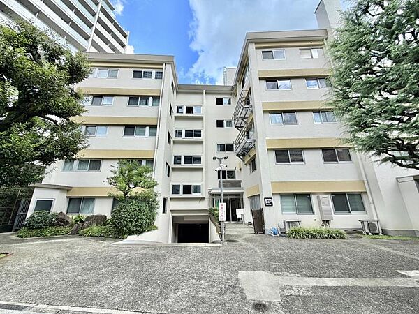 【外観】端正なデザインが品格を感じさせます。