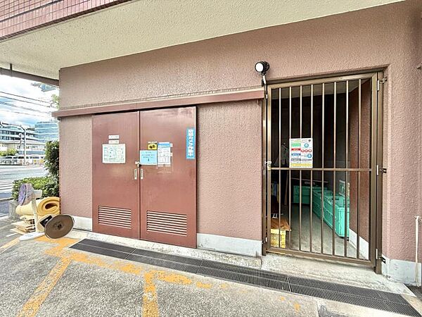 【エントランス】住まう方の安心感を支える空間。