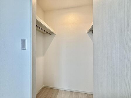 【収納】室内を有効的にお使いいただける全居室収納付き。洋服や雑貨など無駄なく収納いただけます。
