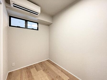 【洋室:6.6帖】落ち着いた時間を過ごせる空間です。