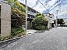 エントランス：【エントランス】幅員にゆとりある前面道路。視界が広がり、確かな開放感があります。