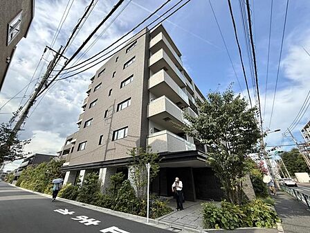 【外観】洗練されたスタイリッシュなレジデンス。