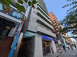 東京都新宿区西新宿8丁目