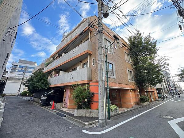 毎日の暮らしに寄り添う、優しい雰囲気の外観が魅力です。