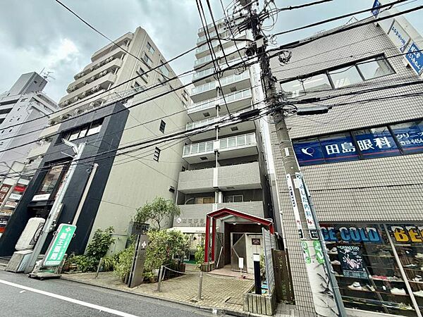 【外観】重厚感のある佇まいが魅力です。