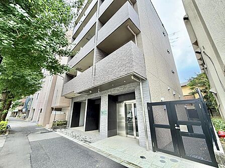 【外観】バランスの取れた設計が安定感を感じさせます。