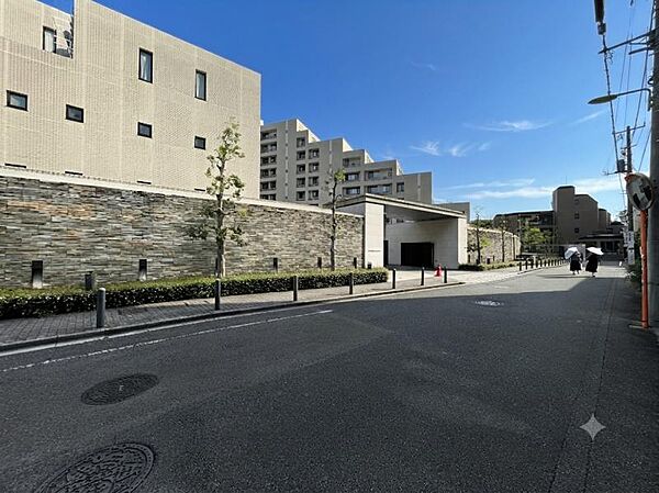 【外観】全方位に配慮された意匠美。
