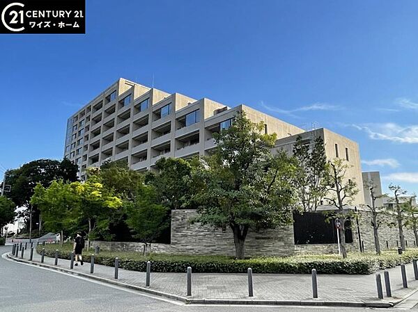 【外観】大規模レジデンスならではの開放感。