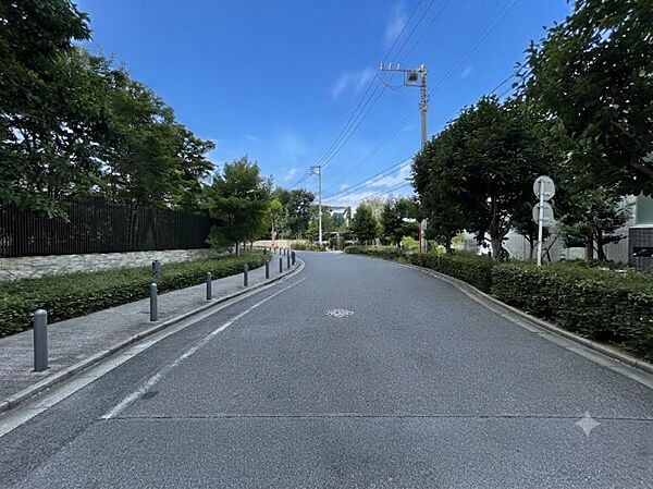 【周辺】緑豊かな街並みです。