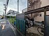 エントランス：【駐輪場】屋根付きの駐輪場は雨の日などにとても重宝します。