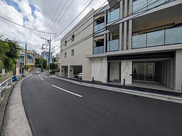 【外観】分譲マンションならではの品のある外観です。
