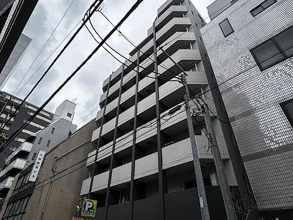 【外観】住まいとしての品格を感じさせる佇まい。