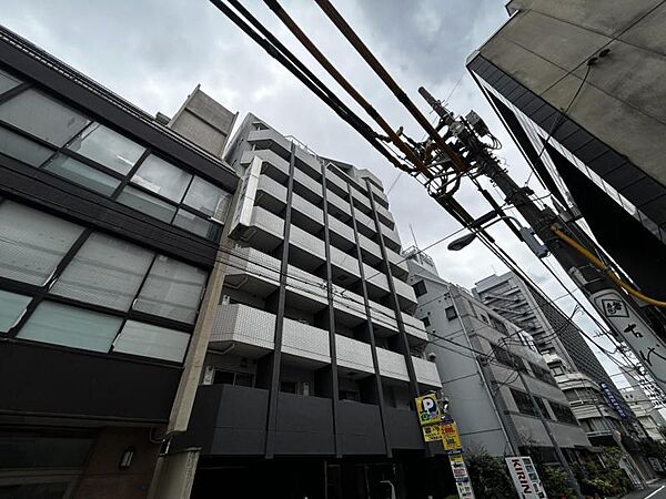 【外観】周囲と調和しつつも品の良さが際立つ外観。