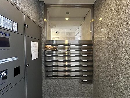 【集合ポスト】郵便受けも、きちんと管理されています。