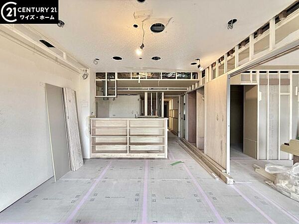 【リビング：13.8帖】広々とした開放感をその手に。暮らしの質を変えるリノベ、進行中。