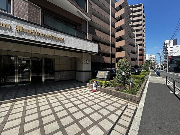 【エントランス】安心感のあるエントランススペースです。