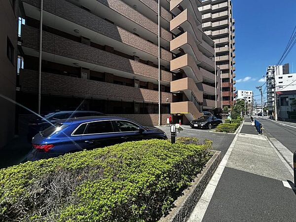 【周辺環境】閑静な住宅街に位置し、落ち着いた住環境が魅力です。