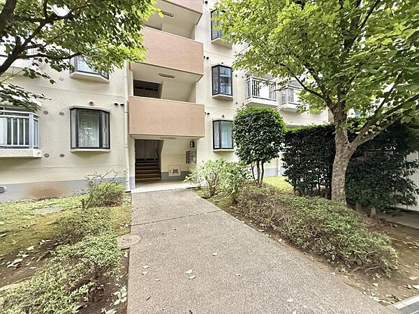 毎日の暮らしに寄り添う、優しい雰囲気の外観が魅力です。