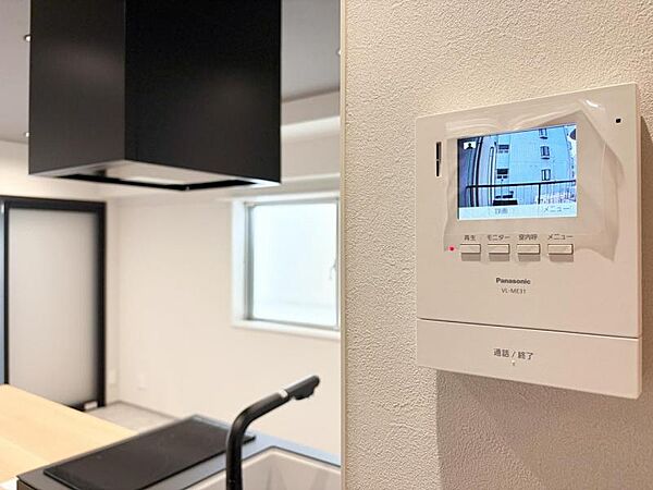 【設備】　防犯面でも安心感のあるTVインターホン