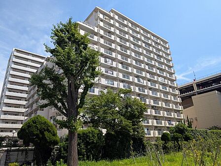 【外観】落ち着いた佇まいが魅力の建物外観です。