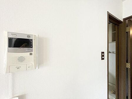 【TVインターホン】快適なウォシュレット機能も備わっています。