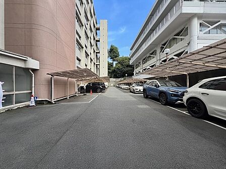【駐車場】空き状況はお問い合わせください。